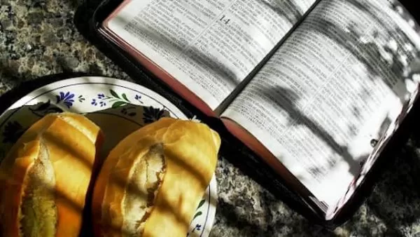 O Testemunho de Jesus Cristo 3 no testemunho de jesus o homem não viverá só de pao.